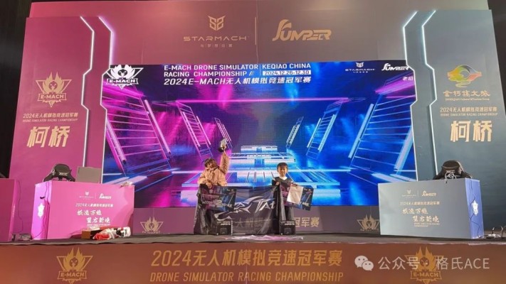 左李可兒、右李明逸